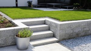 Bild zu Wege und Terrassengestaltung (Treppe aus Stein) von deinen Garten Profis aus dem Rhein Main Gebiet