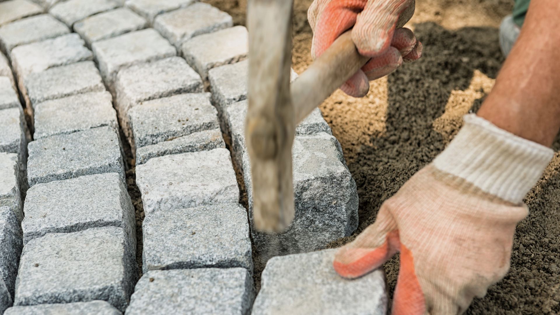 Natursteinpflaster zum Thema Materialvielfalt von deinen Garten Profis aus dem Rhein Main Gebiet